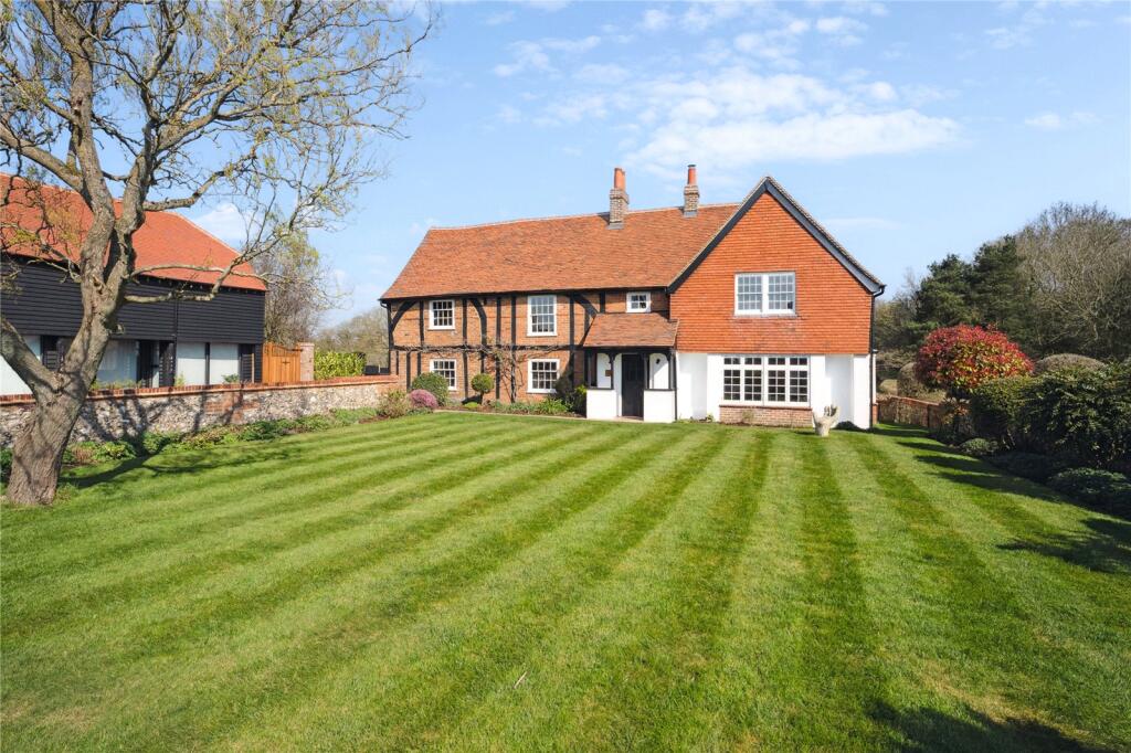 Main image of property: Bullsland Lane, Chorleywood, Rickmansworth, Hertfordshire, WD3