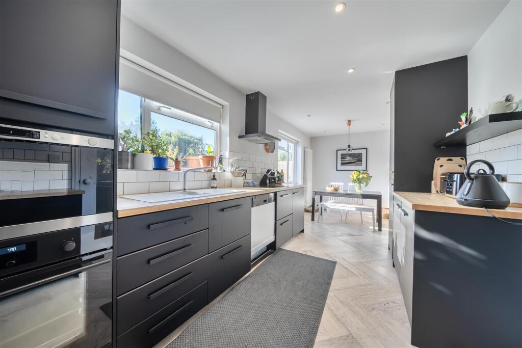 House in Elmbridge, Surrey - View 3