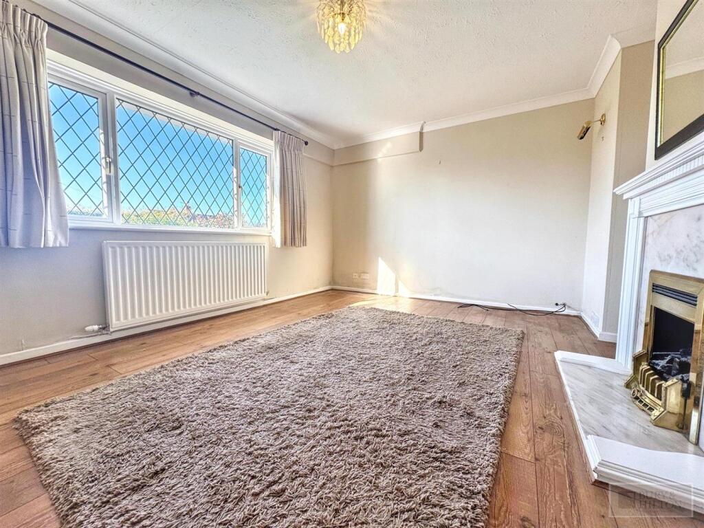 Campbell Avenue, Leek photo 3