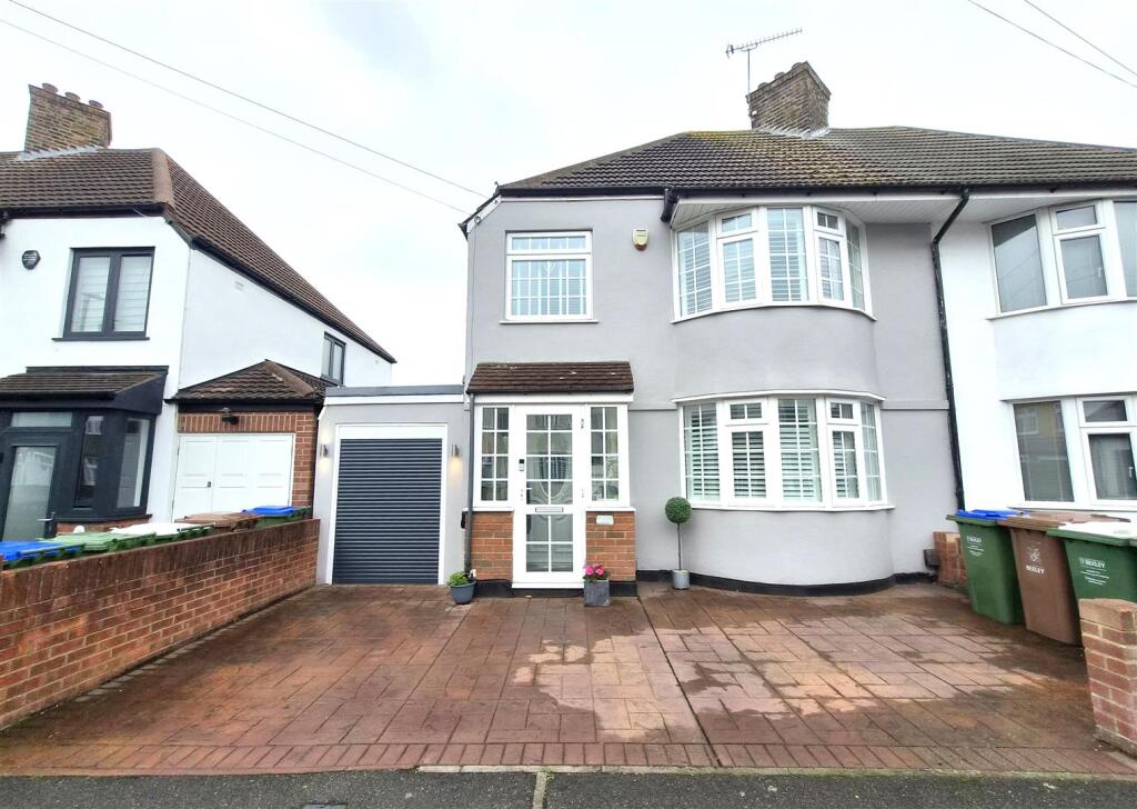 3-bed semi-detached on Heathside Avenue, Bexleyheath, £535,000