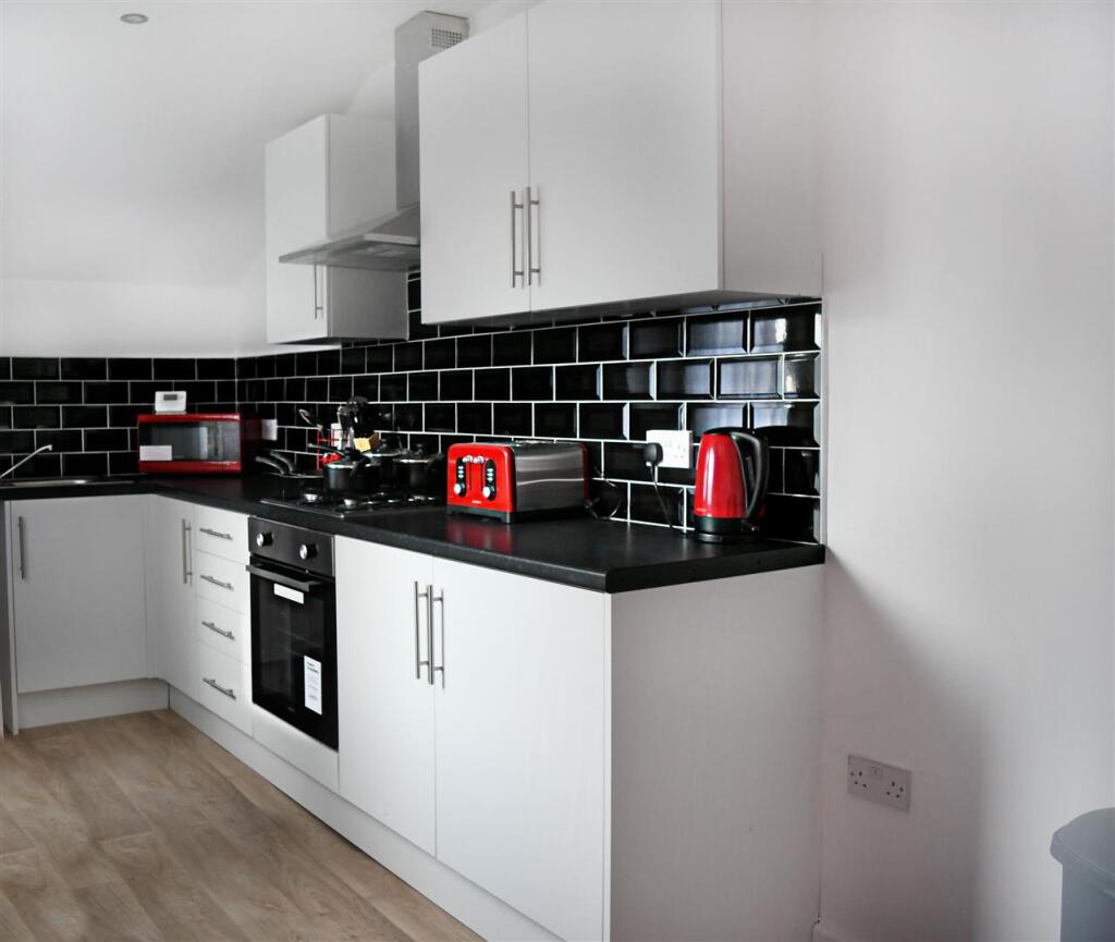 House in Burnley, Lancashire - View 4