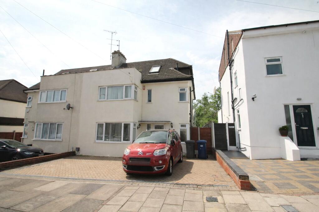 Main image of property: Kenerne Drive, Barnet, EN5