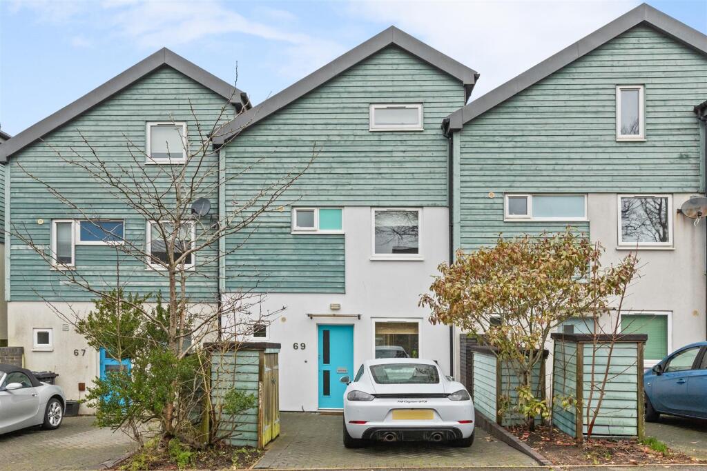 Main image of property: Bevendean Road, Brighton