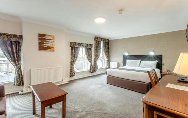 8685240-interior29.jpg