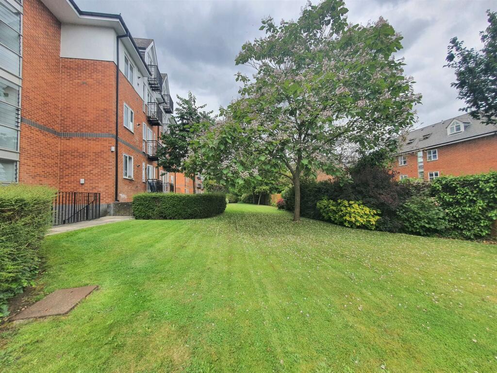 Main image of property: Park View Close, Windsor Court Park View Close, AL1