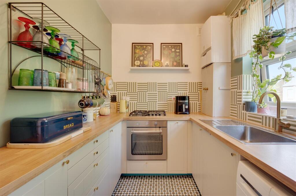 Apartment in London - More