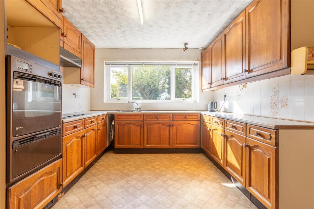 Pinegarth, Darras Hall, NE20 photo 3