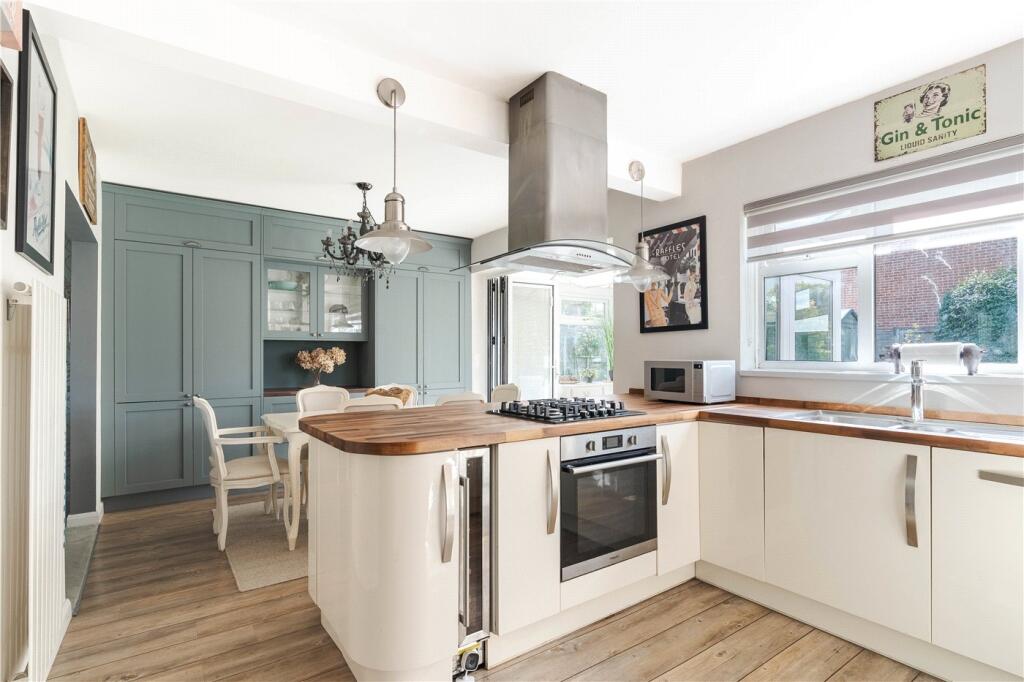 House in Merley, Canford Magna, Poole - View 4