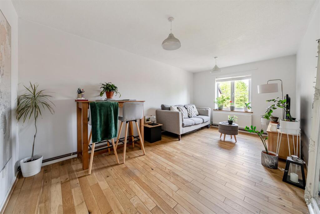 Apartment in Bristol, Three Lamps Estate, Totterdown - View 5