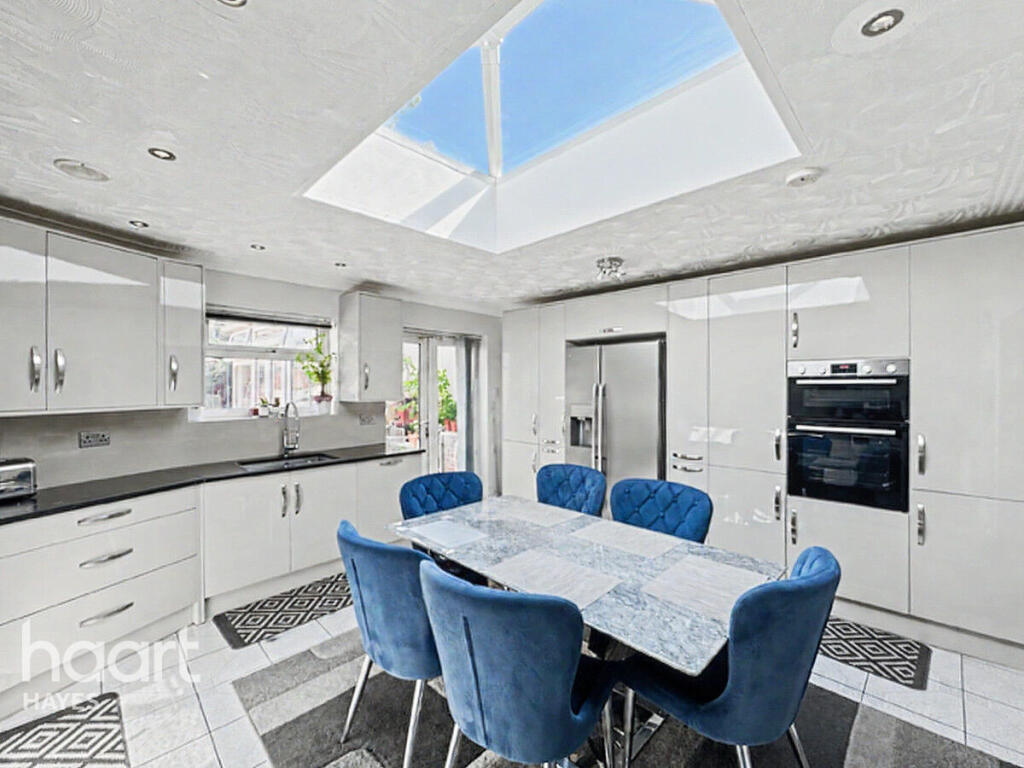House in Southall - View 4