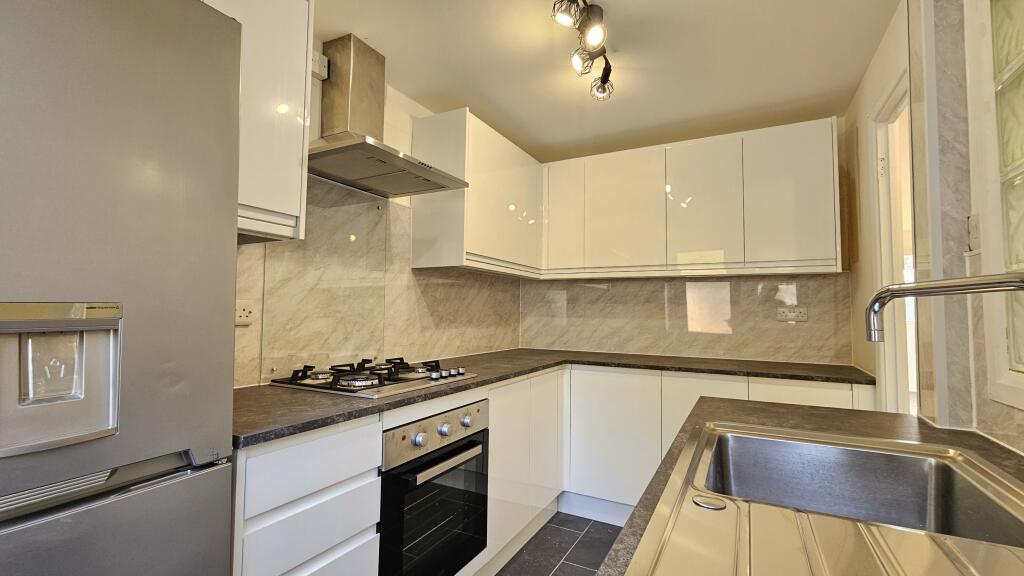 House in Dartford - View 5