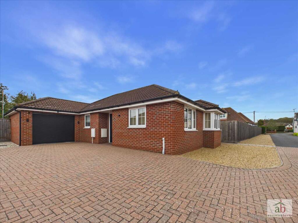 2-bed house on Bell Gardens, Kesgrave, £380,000