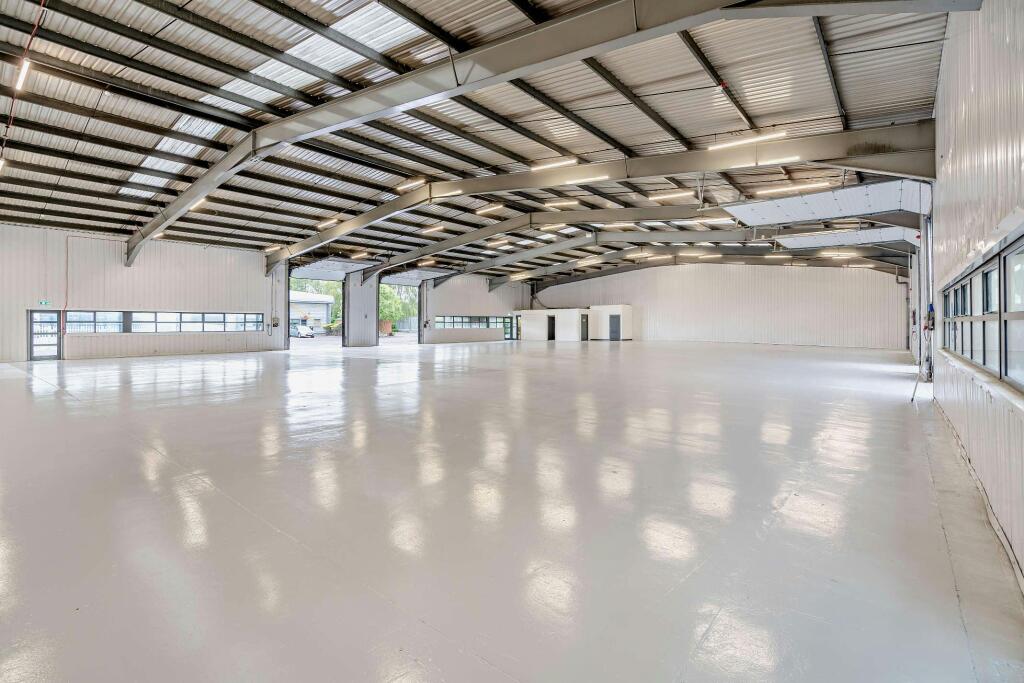 8652995interior14800.jpg