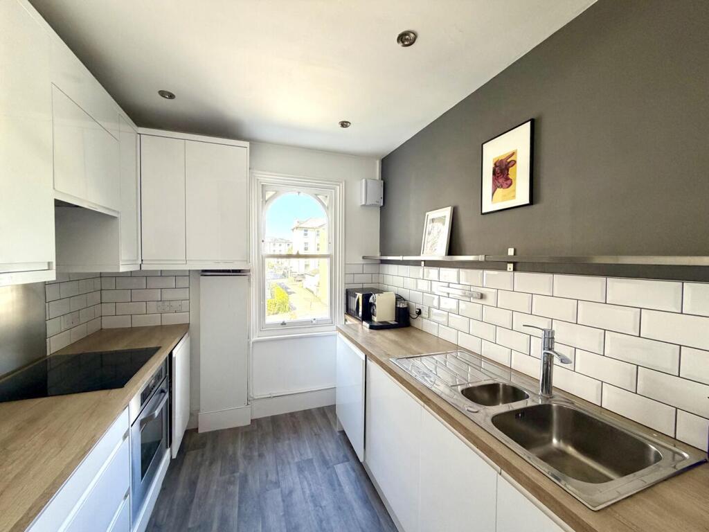 Apartment in Eastbourne, Little Chelsea, Meads - View 2