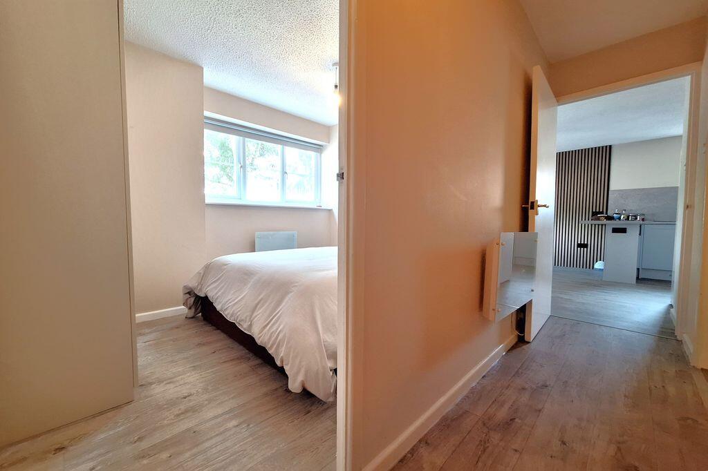 Apartment in Bristol, St Georges - View 4