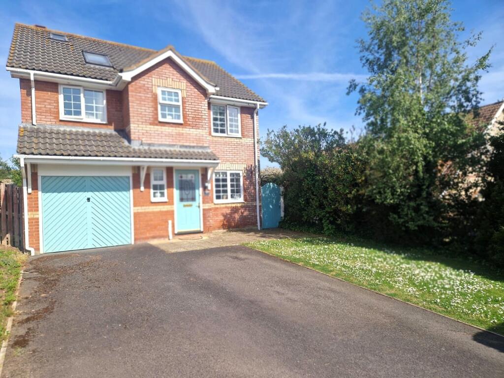 Main image of property: Cheriswood Avenue, Exmouth, EX8 4HG