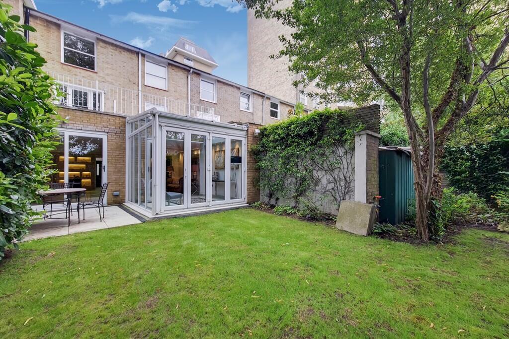 Main image of property: Court Close, St Johns Wood Park, Swiss Cottage, NW8