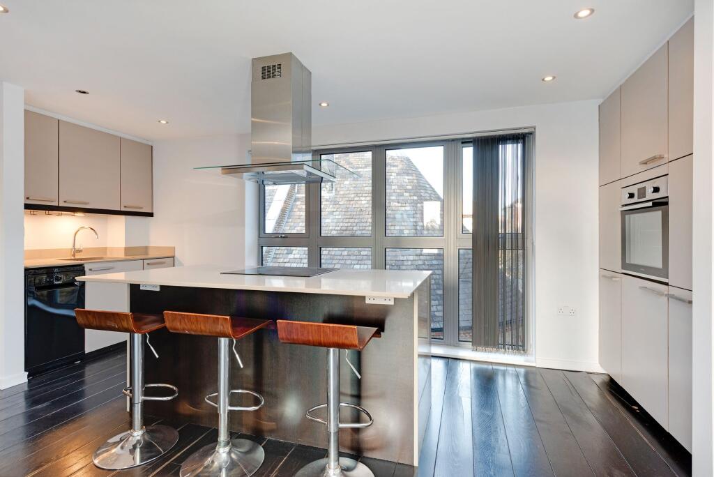 Apartment in London - View 5