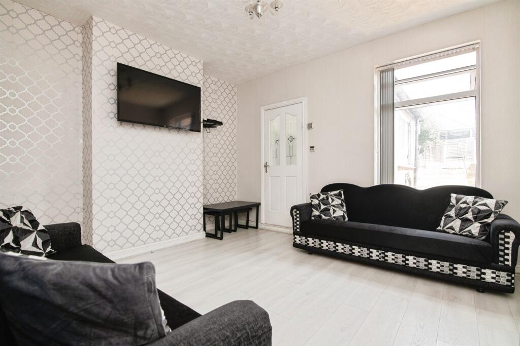 House in Sandwell, West Midlands - View 5