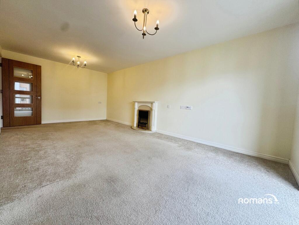 Apartment in Basingstoke, Kings Furlong - View 4