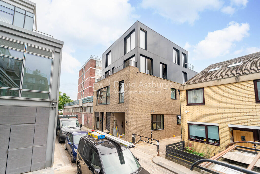 3 bedroom flat for rent