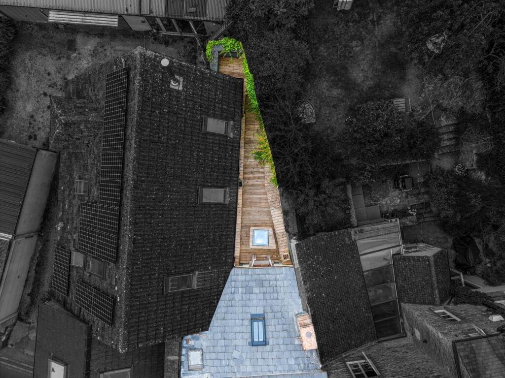 House in Gloucester - View 2