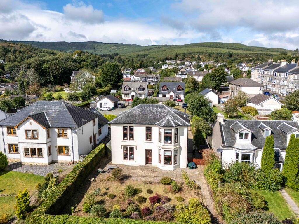 Main image of property: Auchamore House, 11 Wellington Street, Dunoon, Argyll and Bute, PA23 7LB