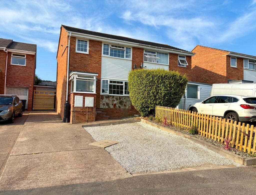 Main image of property: 17 Palm Close, Exmouth, EX8 5NZ