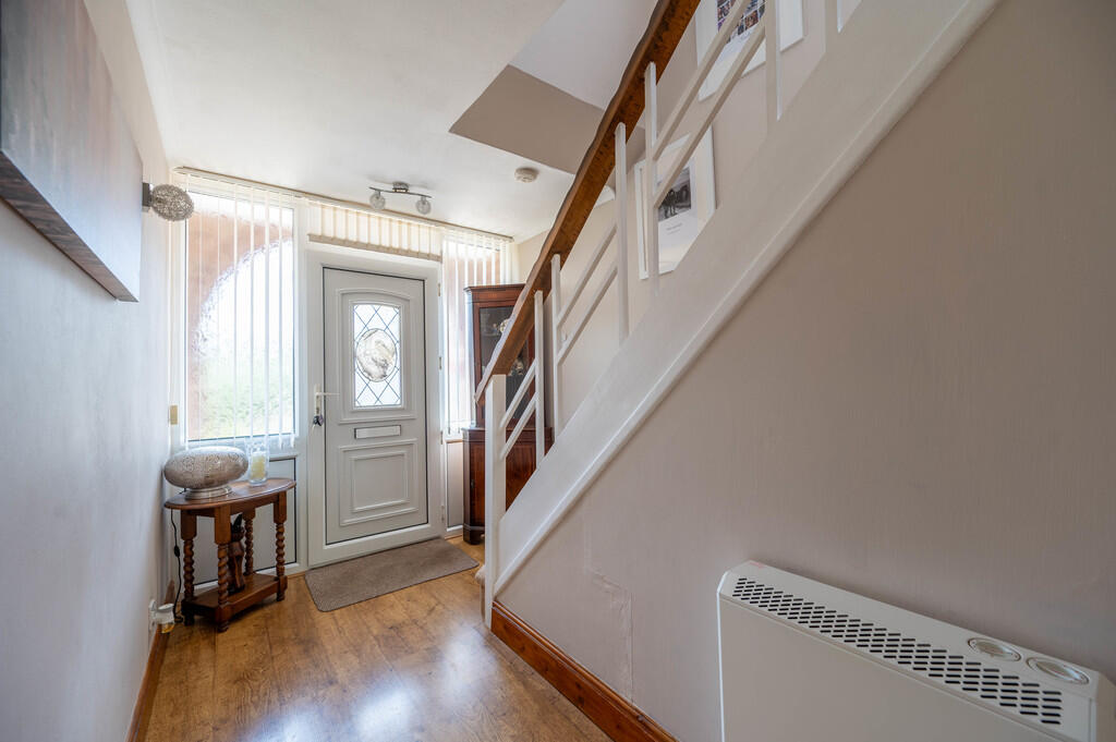 Oakdale Drive, Beeston - View 5