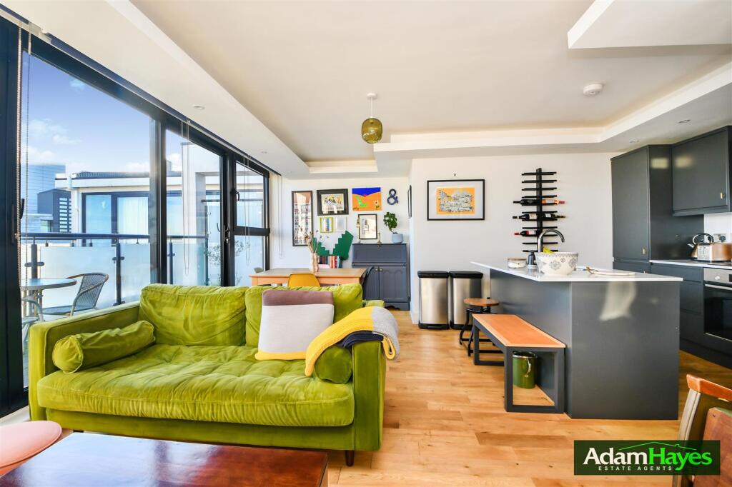 Apartment in London - More