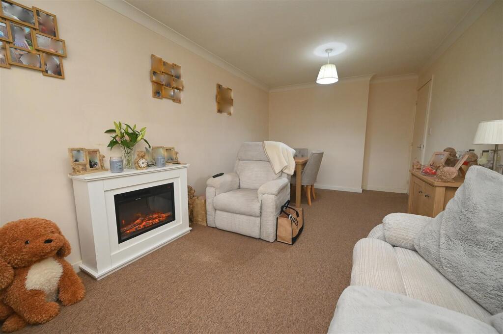 Apartment in Birmingham, West Midlands - View 4