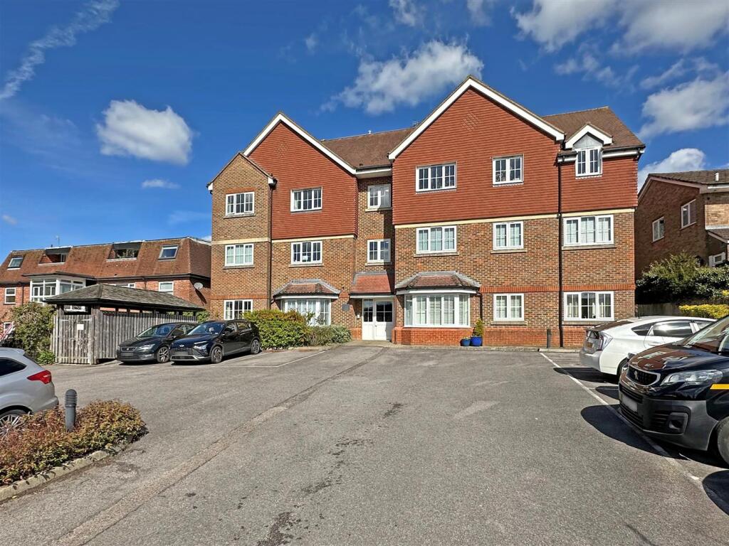 Main image of property: Oxford Road, Redhill