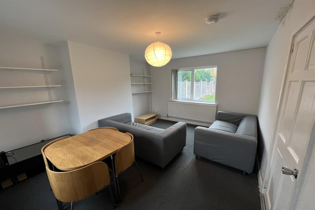Wallett Avenue, Beeston, NG9 2QR
