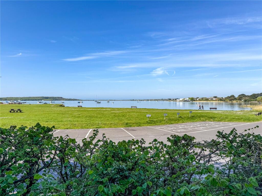 92, Sandhills, Mudeford, Christchurch, Dorset, BH23 photo 4