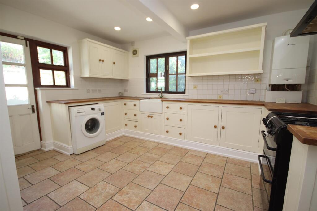 Sutton Road, Maidenhead photo 4