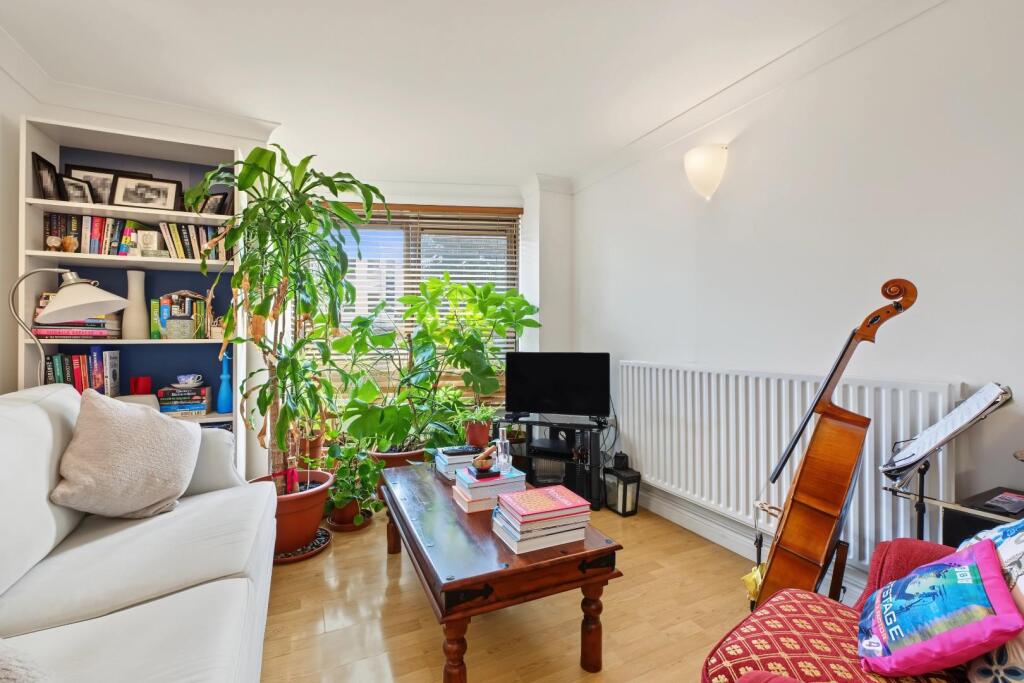 Apartment in London - View 2