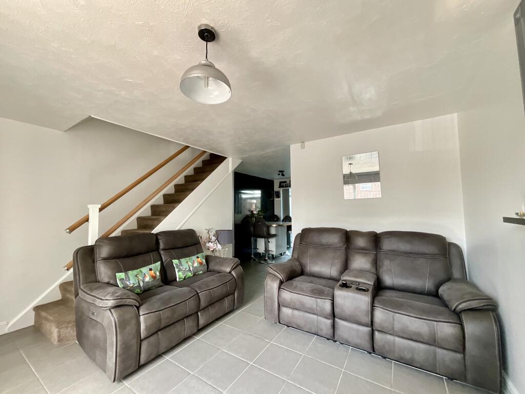 House in Gedling, St. Albans - View 4