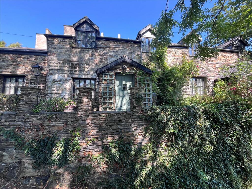 Main image of property: Penrhyndeudraeth, Gwynedd, LL48