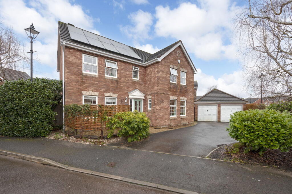 Main image of property: Curlew Drive, Chippenham, Wiltshire, SN14 6YQ