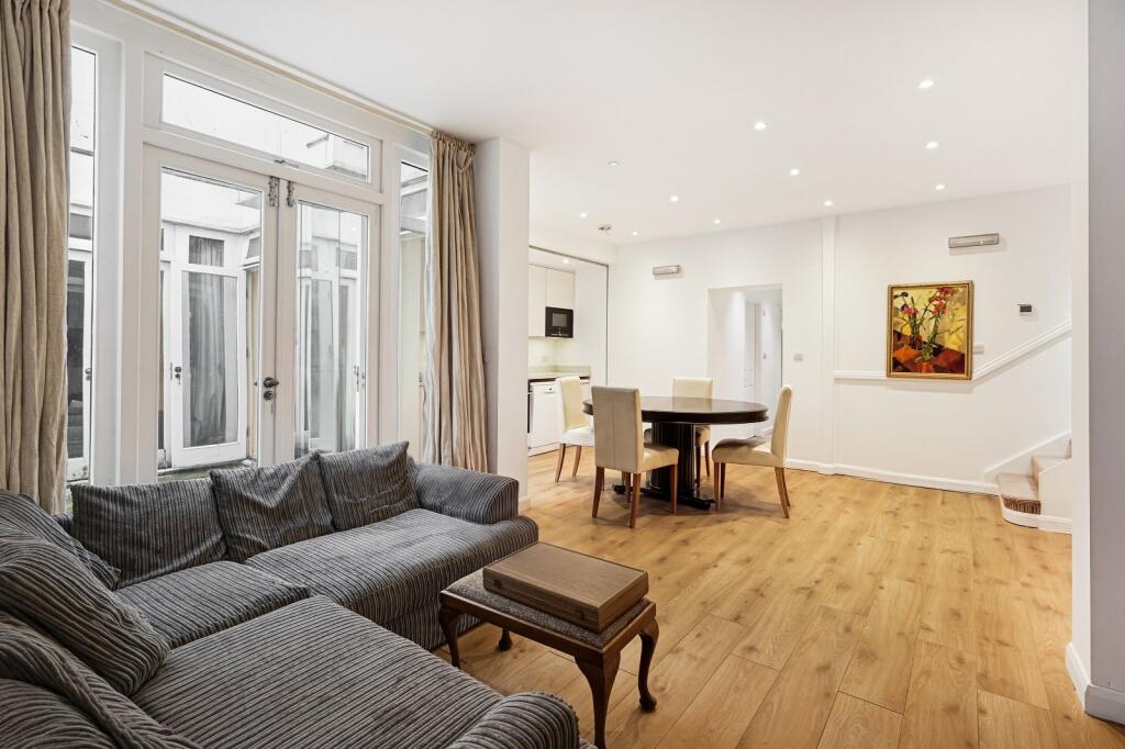 Main image of property: Queen's Gate Mews, London, SW7