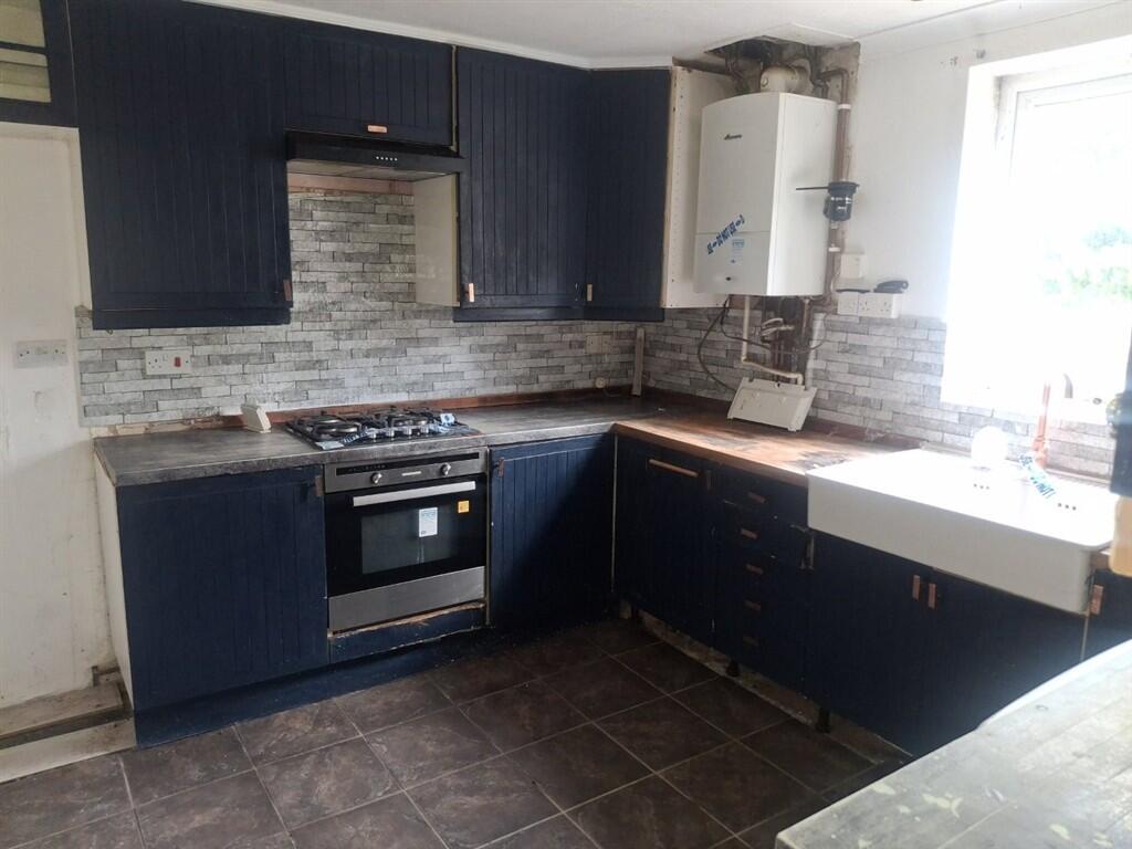 Heywood Road, CINDERFORD photo 2
