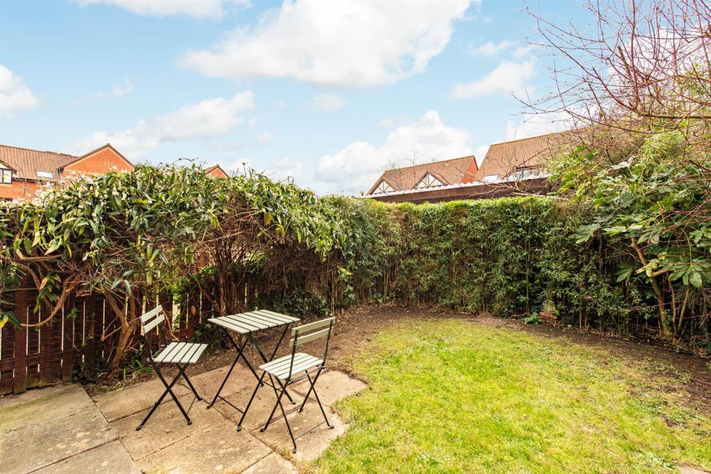 Apartment in Bristol, Baltic Wharf, Spike Island - View 4
