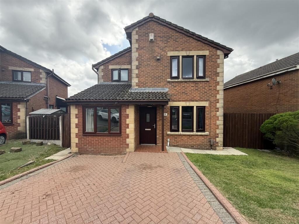 Main image of property: Highmoor View, Waterhead, Oldham