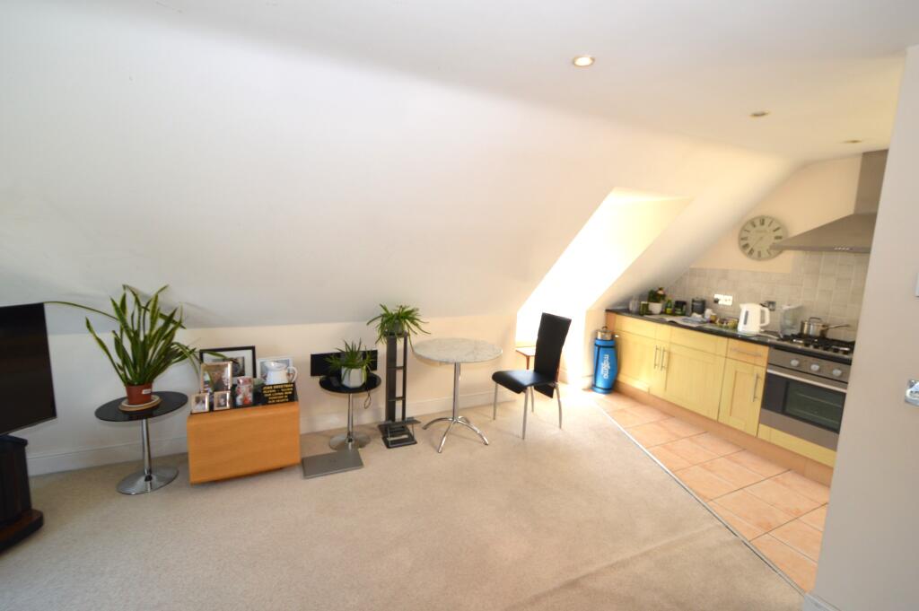 Apartment in Surrey Heath, Windlesham - View 3