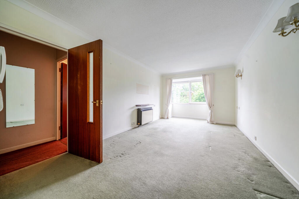 Apartment in London, Bromley Park, Plaistow - View 2
