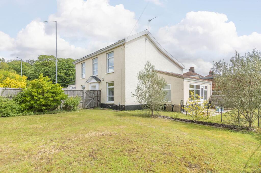 Main image of property: Sprowston Road, Norwich