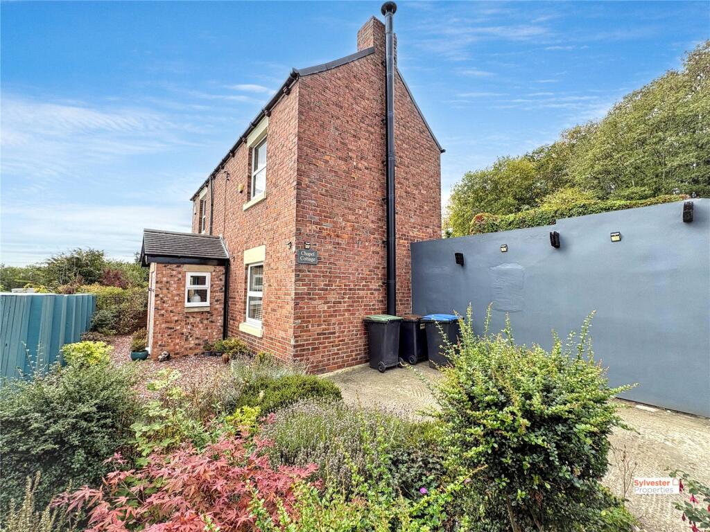 3-bed detached on Chapel Cottage, Battle Green, Pelton Fell, Chester-Le-Street, DH2, £355,000