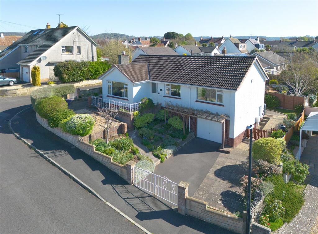 Main image of property: Moorfields Road, Nailsea
