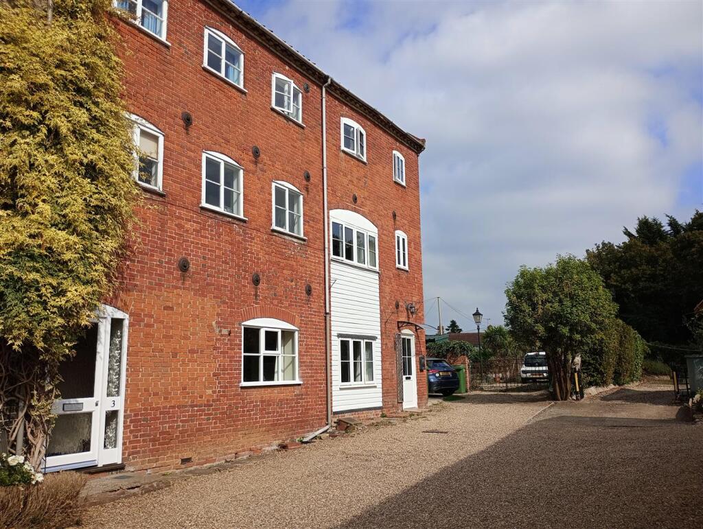 Main image of property: 5 Keeleys Yard, Harleston