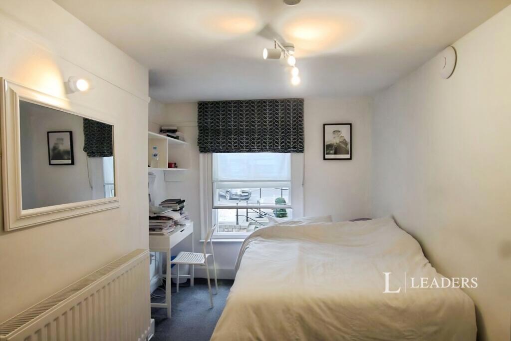 Main image of property: Market Hill, Buckingham, Buckinghamshire, MK18